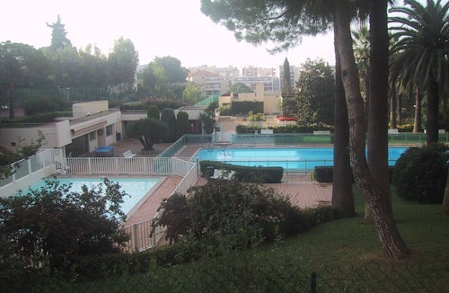 Antibes Apartment | apartment 90 m2 - 3/4 rooms . with sea view 160 ° . 20m2 sea terrace