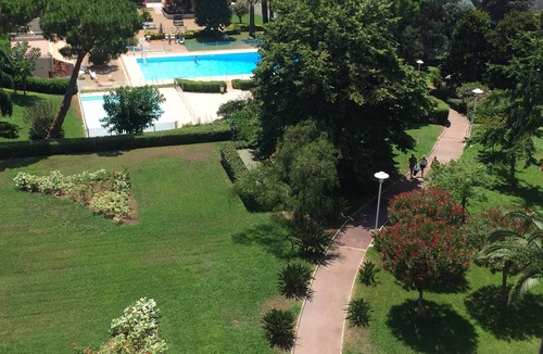 Antibes Apartment | apartment 90 m2 - 3/4 rooms . with sea view 160 ° . 20m2 sea terrace
