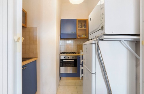 Marina di Carrara Apartment | Apartment 'Appartamento Mare Marina Di Carrara' with Sea View, Private Terrace and Wi-Fi