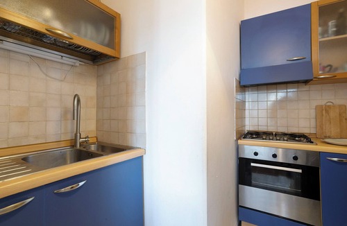 Marina di Carrara Apartment | Apartment 'Appartamento Mare Marina Di Carrara' with Sea View, Private Terrace and Wi-Fi