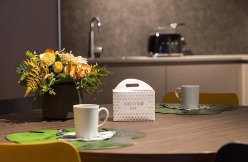 Nago-Torbole Apartment | Apartment 'Boutique Yellow' with Balcony, Wi-Fi and Air Conditioning