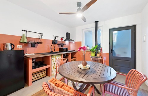 Roe Volciano Apartment | Apartment 'Ca' Bo' with Mountain View and Wi-Fi