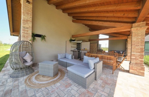 Latisana Apartment | Apartment 'Ca' Marano Ocean' with Shared Pool, Wi-Fi and Air Conditioning