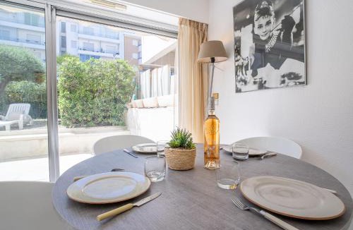 Pointe Croisette Apartment | Apartment Cannes Bay-1 by Interhome