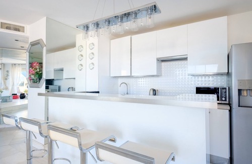 California - Pezou Apartment | Apartment 'Cannes Center Sea and Sky' with Sea View, Private Terrace and Air Conditioning