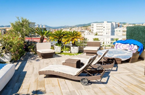 California - Pezou Apartment | Apartment 'Cannes Center Sea and Sky' with Sea View, Private Terrace and Air Conditioning