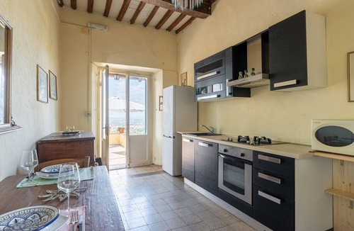Monsummano Terme Apartment | Apartment "Casa do Sol Villa Barbacci" with Pool, Garden, Terrace and Wi-Fi