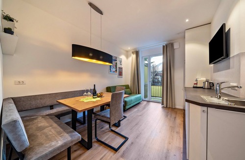 Merano Historic Center Apartment | Apartment 'Central Suite Merano' with Mountain View, Wi-Fi and Air Conditioning