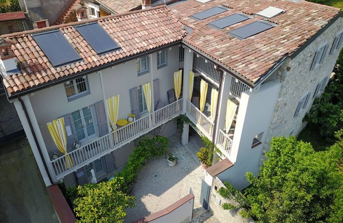 Roe Volciano Apartment | Apartment 'Dos Del Sul - Castagna' Wi-Fi and Air Conditioning