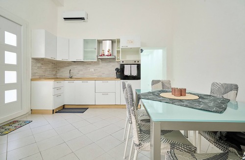 Piombino Apartment | Apartment "Elisabeth's" with Private Terrace & A/C