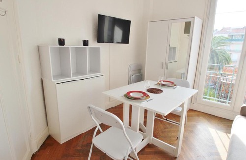 Musicians Quarter Apartment | Apartment Escurial 4 PAX WIFI FERRANDO