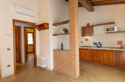 Santa Luce Apartment | Apartment 'Fiordaliso' with Shared Pool, Wi-Fi and Air Conditioning