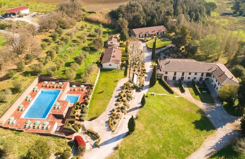 Santa Luce Apartment | Apartment 'Fiordaliso' with Shared Pool, Wi-Fi and Air Conditioning