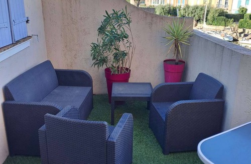Port Cogolin Apartment | Apartment for 4 people with a pool and views of La Giscle, located in Port Cogolin