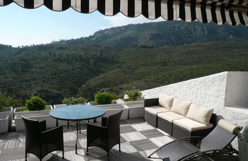 Mandelieu-La-Napoule Villa | Apartment/Villa sea view, secure domain with swimming pool & tennis court near Cannes