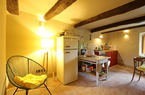 Fosdinovo Apartment | Apartment from other times