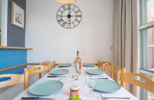 Cap Esterel Apartment | Apartment Hameau - N1 208 by Interhome