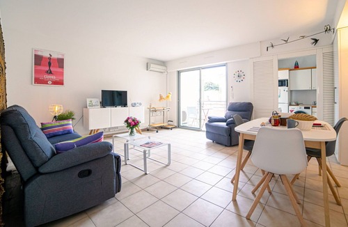 Prado - Republique Apartment | Apartment in Cannes with 2 bedrooms sleeps 4