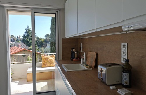 La Croix des Gardes Apartment | Apartment in Cannes with 1 bedrooms sleeps 4