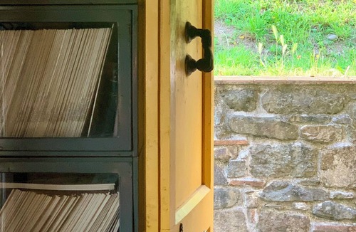 Matraia House | Apartment in farmhouse, nestled in olive grove, 15 minutes from Lucca