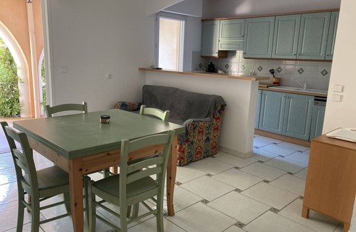 Boulouris-sur-Mer Apartment | Apartment in Superb secure and landscaped area on the ground floor