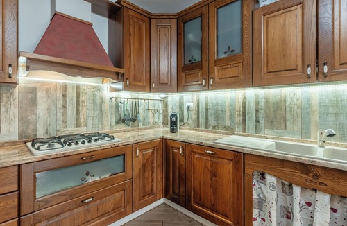 Orentano Apartment | Apartment 'Candy Home' with Private Veranda, Wi-Fi and Air Conditioning