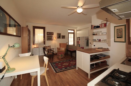 Polpenazze del Garda Apartment | Apartment 'Bella' with Mountain View and Wi-Fi
