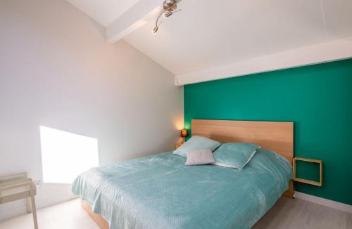 Saint-Aygulf Apartment | Apartment La Chênaie-6 by Interhome