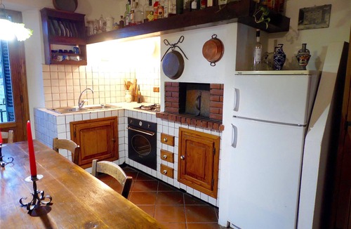 Bagni di Lucca Apartment | Apartment Poesia 2 bedrooms/pool and garden in Bagni di Lucca