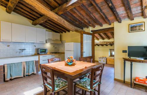 Aramo Apartment | Apartment Poggetto 2 by Interhome