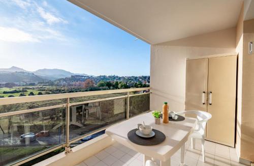 La Napoule Apartment | Apartment Résidence des Golfeurs by Interhome