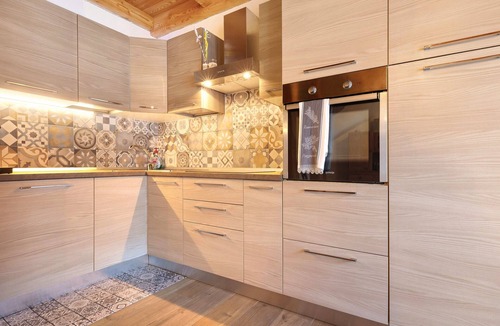 Ragoli Apartment | Apartment 'Saone' with Mountain View, Shared Garden and Wi-Fi