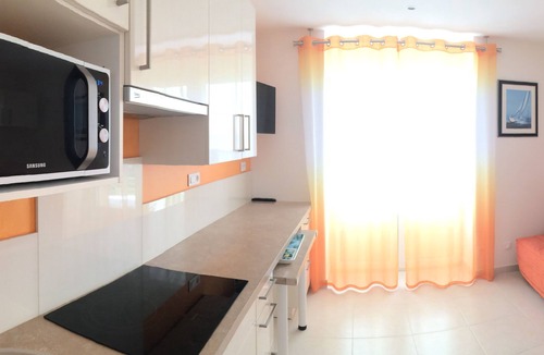 Boulouris-sur-Mer Apartment | APARTMENT SEA VIEW- "FEET IN THE WATER" DIRECT ACCESS BEACH