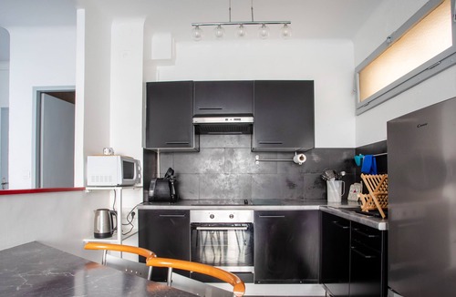 Liberation Apartment | Apartment T2 Quartier Libération near shops and tram
