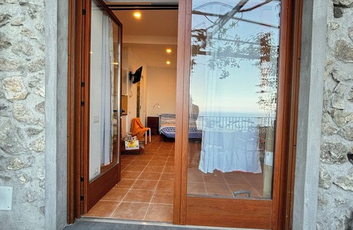 Chiesa Nuova Apartment | Apartment "The Sunflowers"