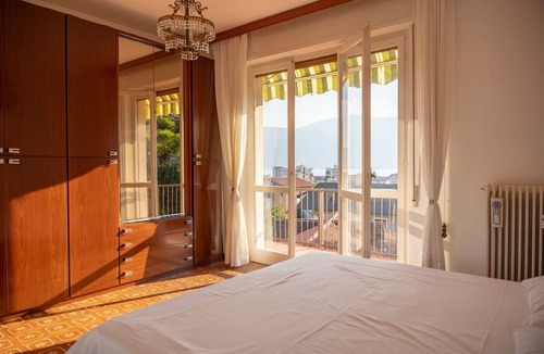 Verbania Apartment | Apartment 'Verbania Panorama Lago' with Lake View and Balcony