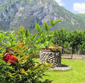 Riva del Garda Apartment | Apartment Villa im Grünen in Riva del Garda mit Garten by Interhome
