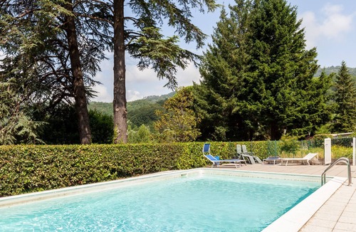 Aulla Apartment | Apartment "Villa Tiziana Relax" with Shared Pool & Wi-Fi