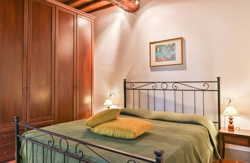 Reggello House | Apartment Viola - Farmhouse Antico Borgo La Torre