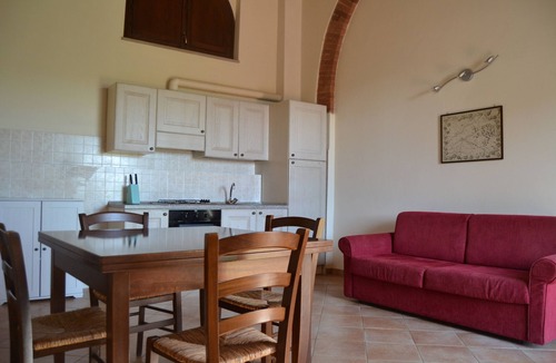 Casalappi Apartment | APARTMENT WITH PRIVATE GARDEN IN MEDIEVAL VILLAGE NEAR THE SEA,