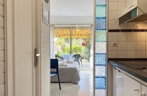 Villeneuve Loubet Beach Apartment | Apartment with large terrace 1 min from the beach!