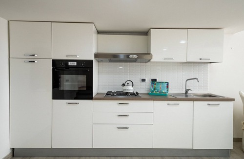 Pozzuoli Apartment | Apartment with free parking and sea view