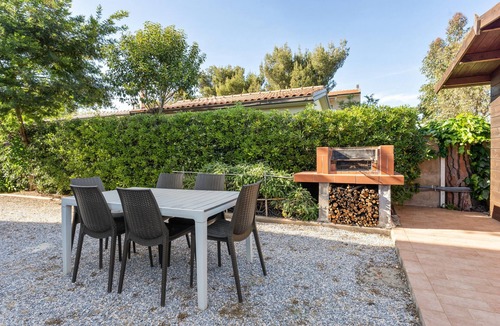San Vincenzo Apartment | Apartment with garden and 10 beds, 50 meters from the beach