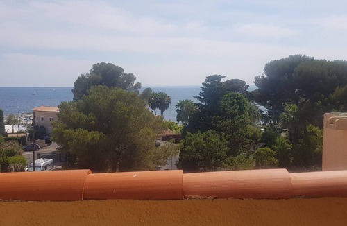 Boulouris-sur-Mer Apartment | Apartment with sea view. Large terrace.