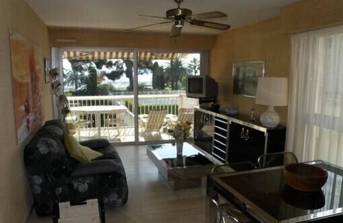 Saint-Raphael Apartment | APPART T2 ST RAPHAEL SEASIDE PARK GARAGE POOL TERRACE SEA