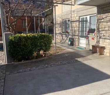 Piano dʼArta Apartment | Appartamento Ape Verde