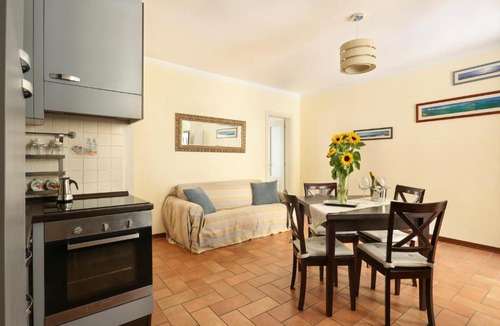 Lucca Historical Center Apartment | Appartamento corte campana