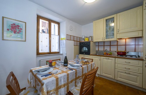 Torbole sul Garda Apartment | Appartamento Miorelli 1 - Flat for 6, Torbole sul Garda, Italy