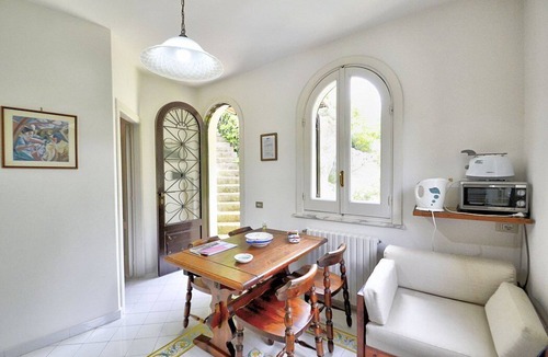 Ravello House | Appartamento Ulisse G: A characteristic cottage surrounded by the greenery.
