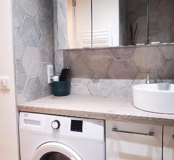 Vence Apartment | Appartement 2 pièces avec parking privé, terrasse et piscine partagée